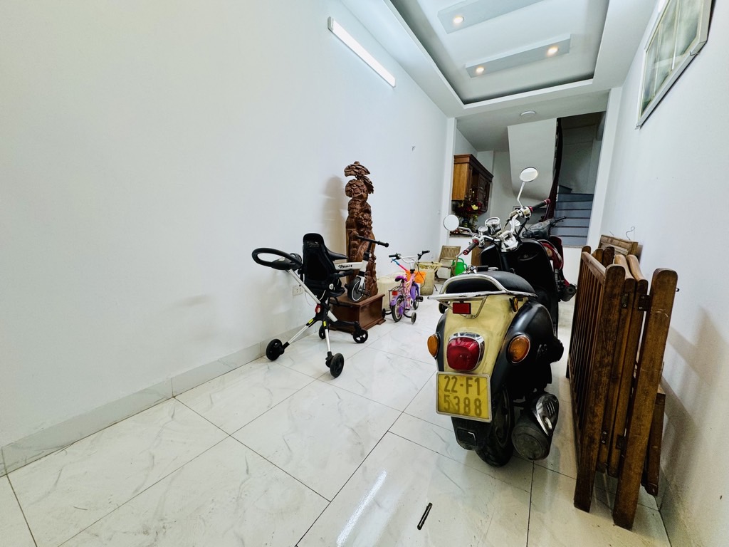 Bán nhà Linh Quang - diện tích 25,1m2 6 tầng - gần ô tô - giá 8 tỷ