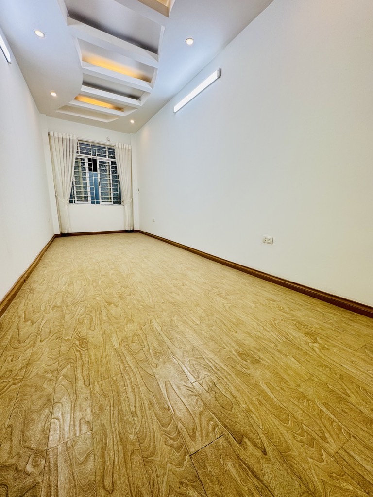 Bán nhà Linh Quang - diện tích 25,1m2 6 tầng - gần ô tô - giá 8 tỷ