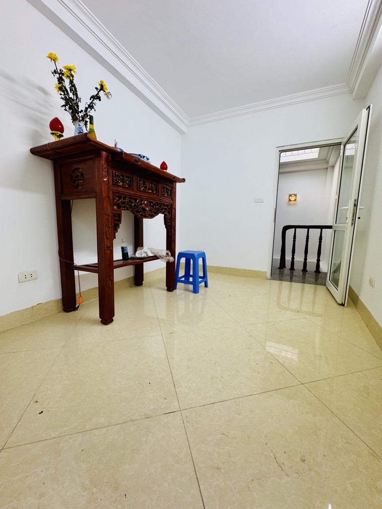 Bán nhà Linh Quang - diện tích 25,1m2 6 tầng - gần ô tô - giá 8 tỷ