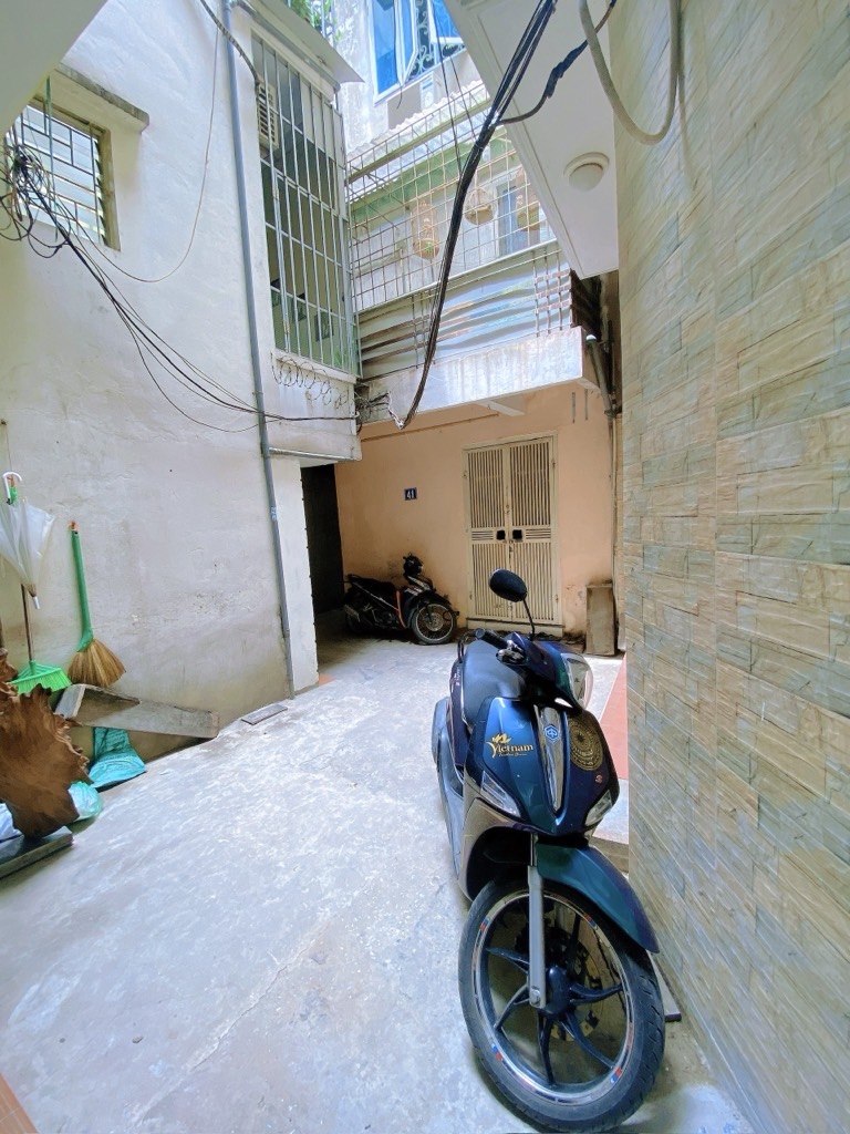 Bán nhà Ngõ Chùa Mỹ Quang - diện tích 33m2 4 tầng - Nhà mới đẹp, full đồ chủ tặng lại gần hết cho khách hữu duyên - giá 6,3 tỷ