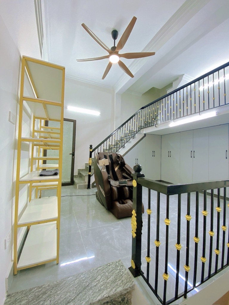 Bán nhà Ngõ Chùa Mỹ Quang - diện tích 33m2 4 tầng - Nhà mới đẹp, full đồ chủ tặng lại gần hết cho khách hữu duyên - giá 6,3 tỷ