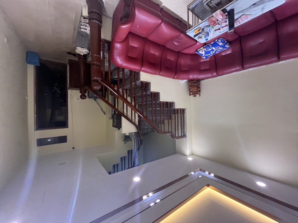 Bán nhà Nguyễn Đức Cảnh - diện tích 43m2 4 tầng - Nhà đẹp, sổ vuông - giá 9,5 tỷ