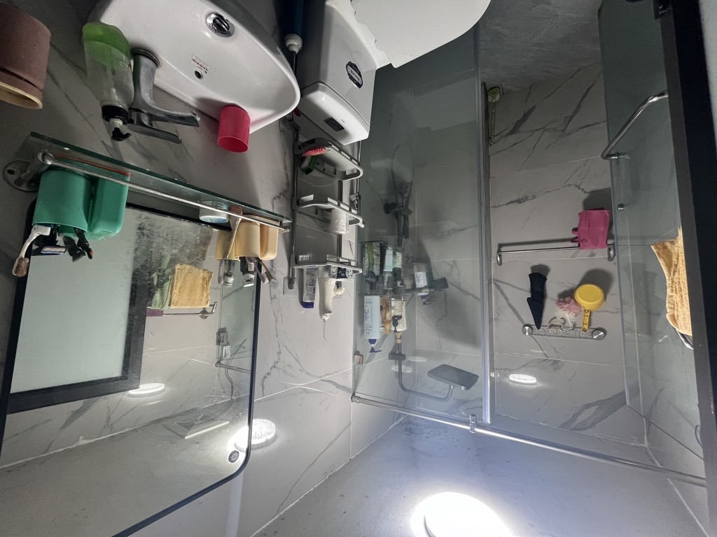 Bán nhà Nguyễn Đức Cảnh - diện tích 43m2 4 tầng - Nhà đẹp, sổ vuông - giá 9,5 tỷ