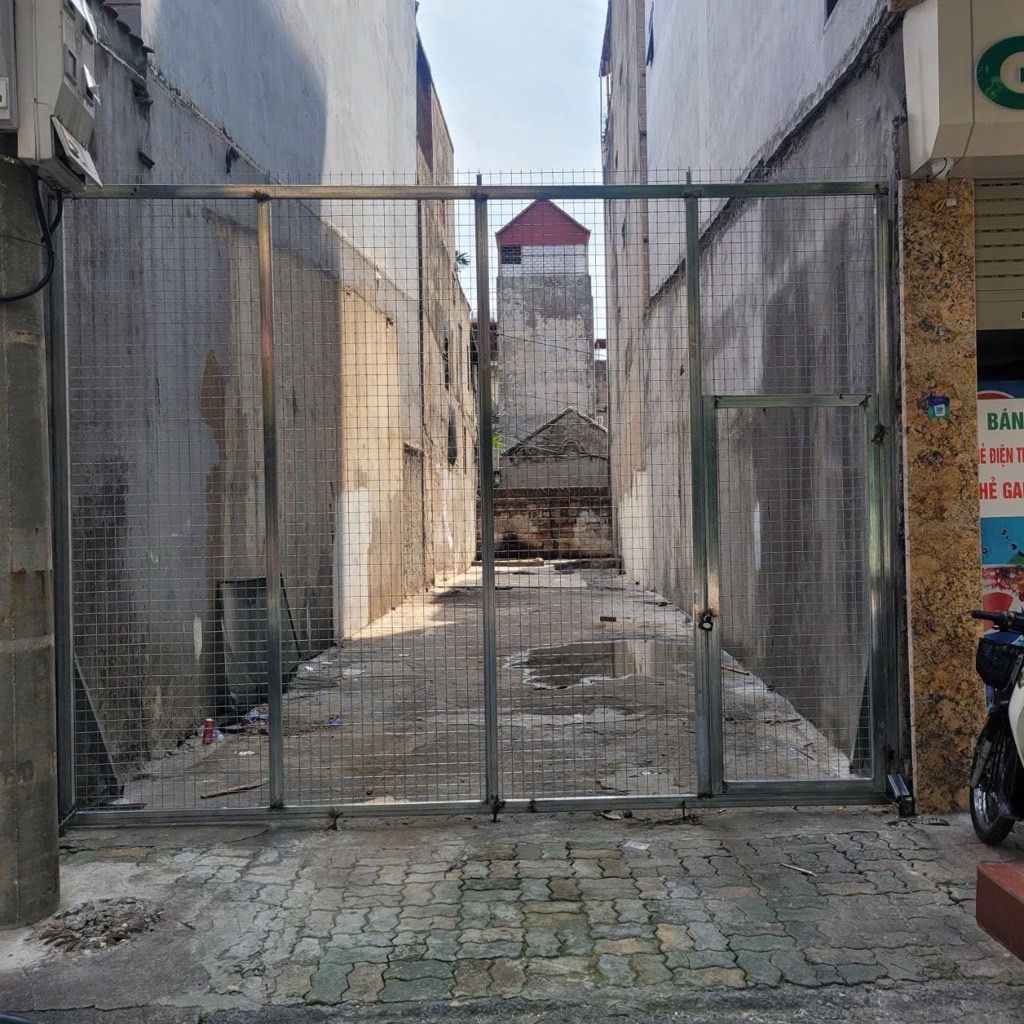 Bán đất mặt phố Hoa Lâm 100m2, Q. Long Biên – Giá 24,2 tỷ