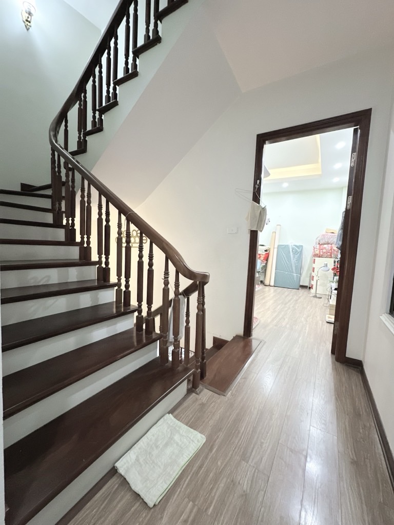 Bán nhà Định Công Thượng - diện tích 50m2 5 tầng - Ô tô vào nhà kinh doanh - giá 15,5 tỷ