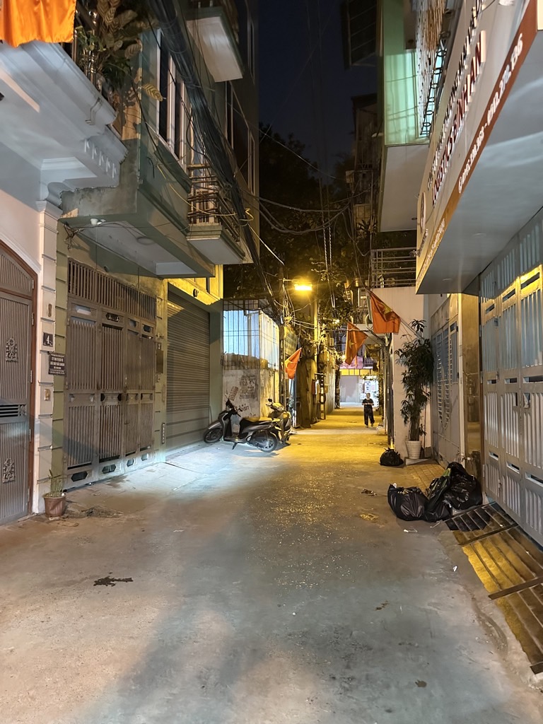 Bán nhà Định Công Thượng - diện tích 50m2 5 tầng - Ô tô vào nhà kinh doanh - giá 15,5 tỷ