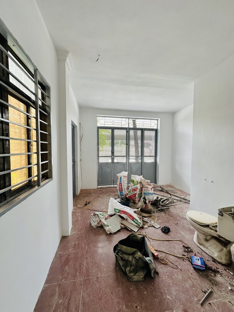 Bán nhà Khuất Duy Tiến - diện tích 39.7m2 1 tầng - 2 mặt tiền - giá 8,5 tỷ