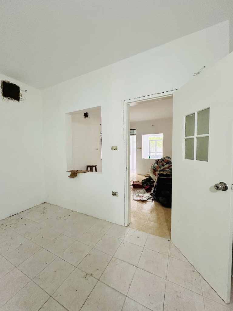 Bán nhà Khuất Duy Tiến - diện tích 39.7m2 1 tầng - 2 mặt tiền - giá 8,5 tỷ