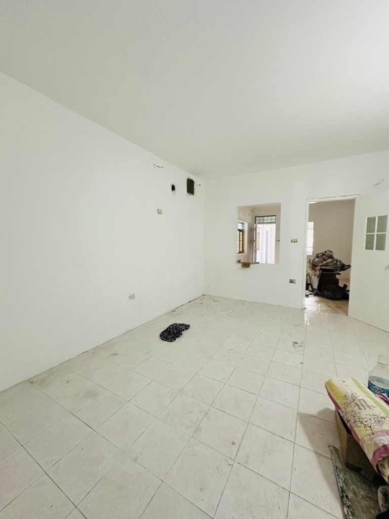 Bán nhà Khuất Duy Tiến - diện tích 39.7m2 1 tầng - 2 mặt tiền - giá 8,5 tỷ