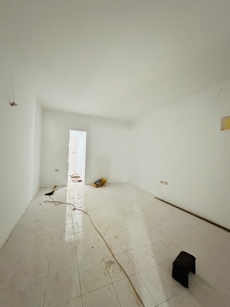 Bán nhà Khuất Duy Tiến - diện tích 39.7m2 1 tầng - 2 mặt tiền - giá 8,5 tỷ