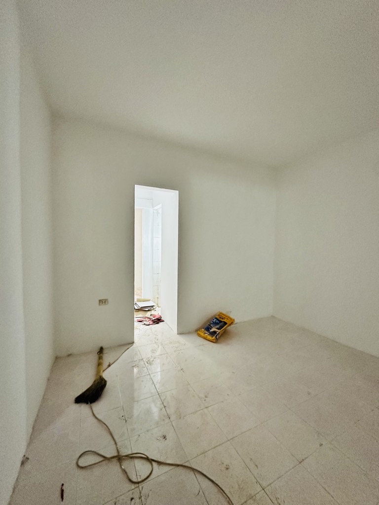 Bán nhà Khuất Duy Tiến - diện tích 39.7m2 1 tầng - 2 mặt tiền - giá 8,5 tỷ