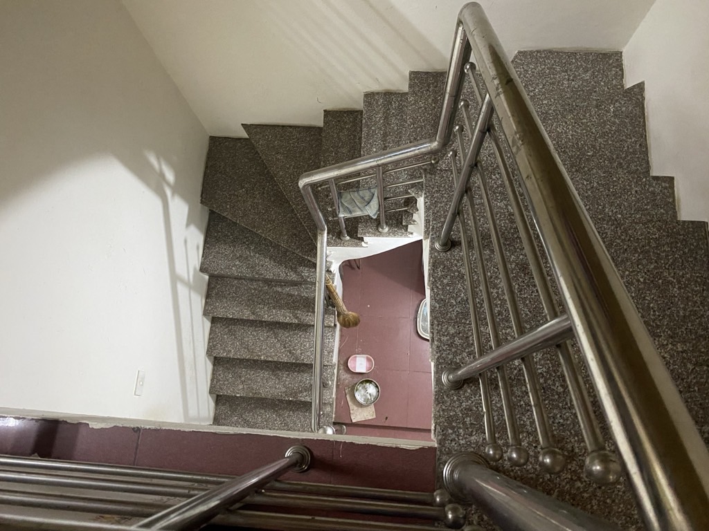 Bán nhà Mai Động - diện tích 128m2 2 tầng - Sổ riêng - giá 5,8 tỷ