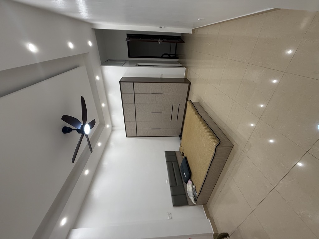 Bán nhà Thịnh Hào - diện tích 47m2 7 tầng - Ô TÔ TRÁNH - giá 11,6 tỷ