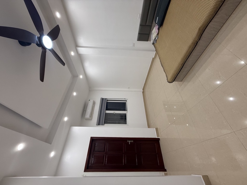 Bán nhà Thịnh Hào - diện tích 47m2 7 tầng - Ô TÔ TRÁNH - giá 11,6 tỷ