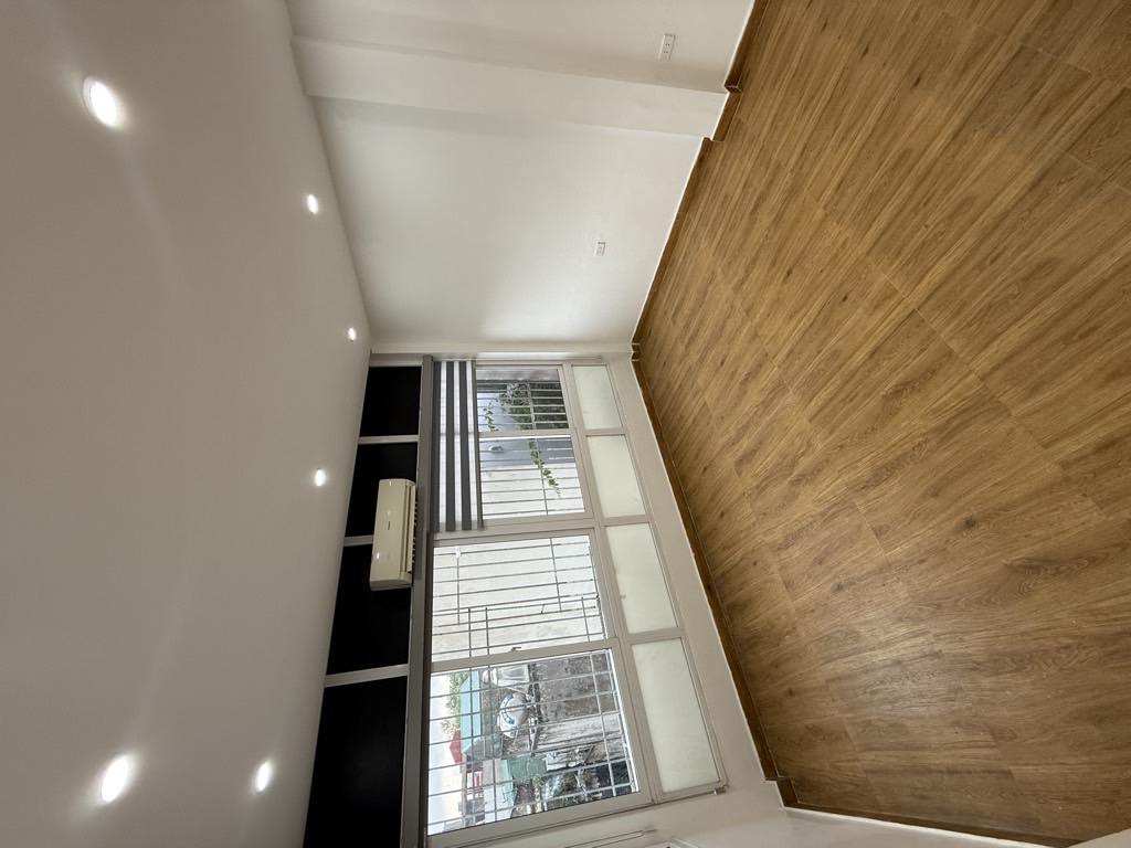 Bán nhà Thịnh Hào - diện tích 47m2 7 tầng - Ô TÔ TRÁNH - giá 11,6 tỷ