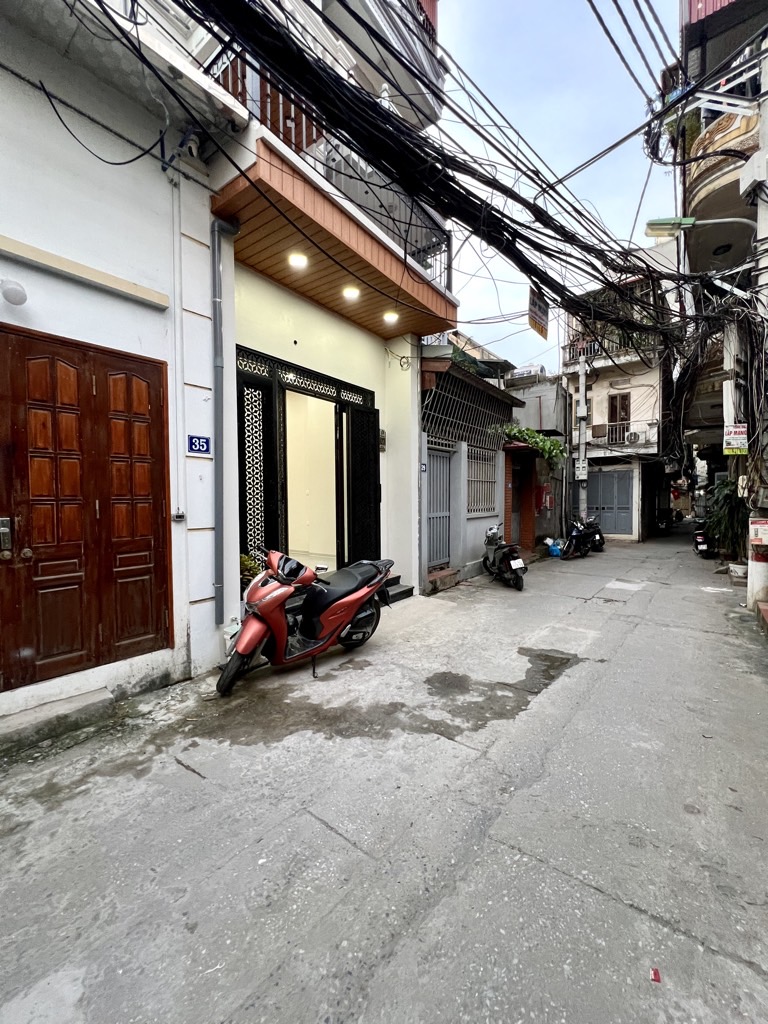 Bán nhà Thanh Đàm - diện tích 42,8m2 4 tầng - Ô tô đỗ cửa - giá 4,8 tỷ