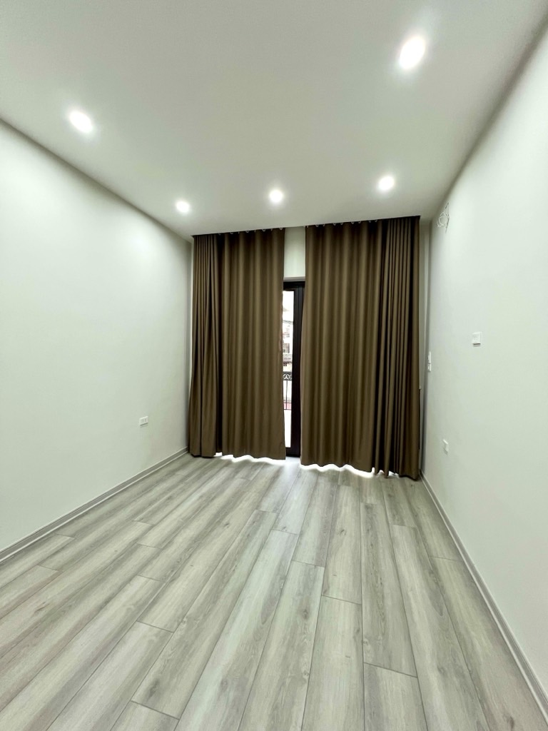 Bán nhà Thanh Đàm - diện tích 42,8m2 4 tầng - Ô tô đỗ cửa - giá 4,8 tỷ