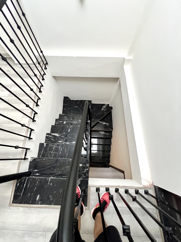 Bán nhà Thanh Đàm - diện tích 42,8m2 4 tầng - Ô tô đỗ cửa - giá 4,8 tỷ