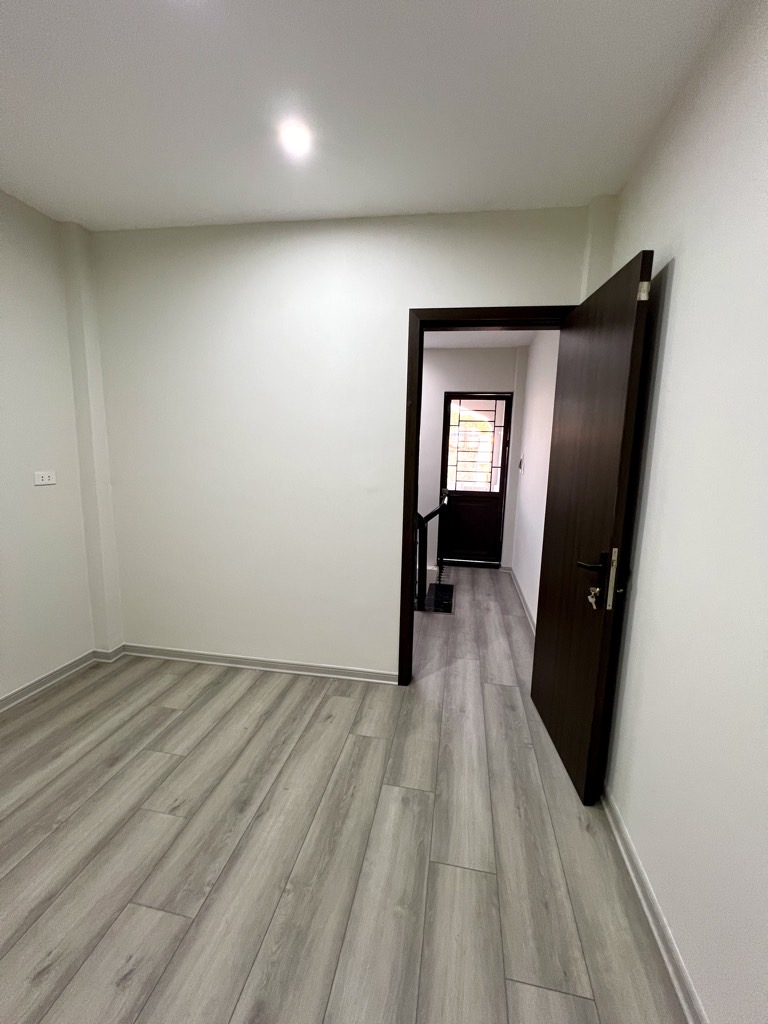 Bán nhà Thanh Đàm - diện tích 42,8m2 4 tầng - Ô tô đỗ cửa - giá 4,8 tỷ