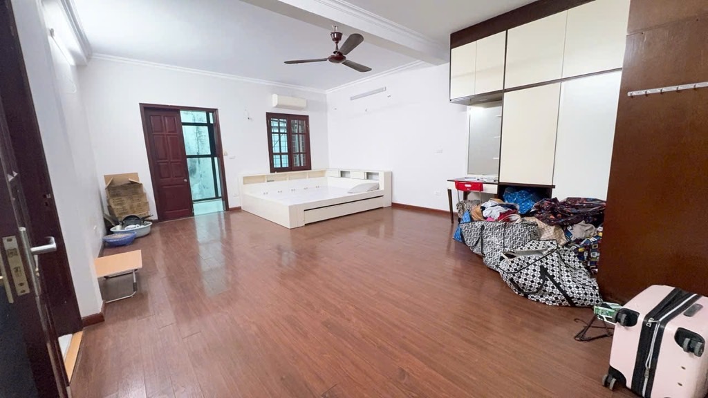 Bán nhà Lò Đúc - diện tích 78.8m2 5 tầng - Vừa ở vừa cho thuê - giá 13,9 tỷ