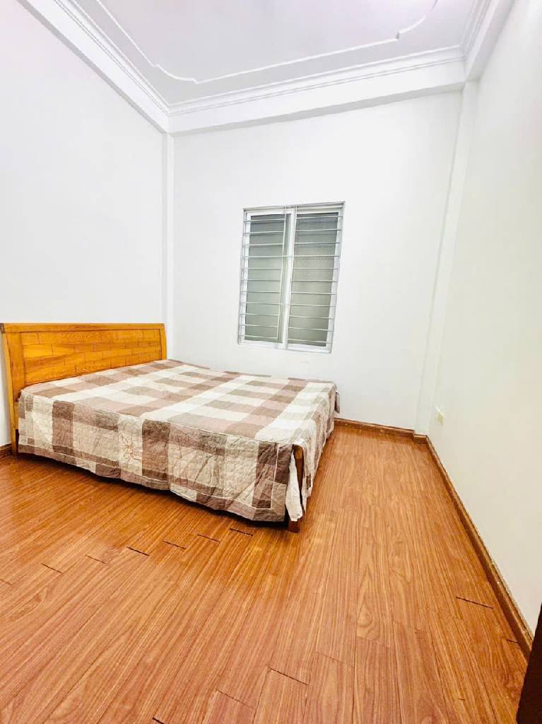 Bán nhà Trương Định - diện tích 34m2 5 tầng - Ngõ thông - giá 9,6 tỷ