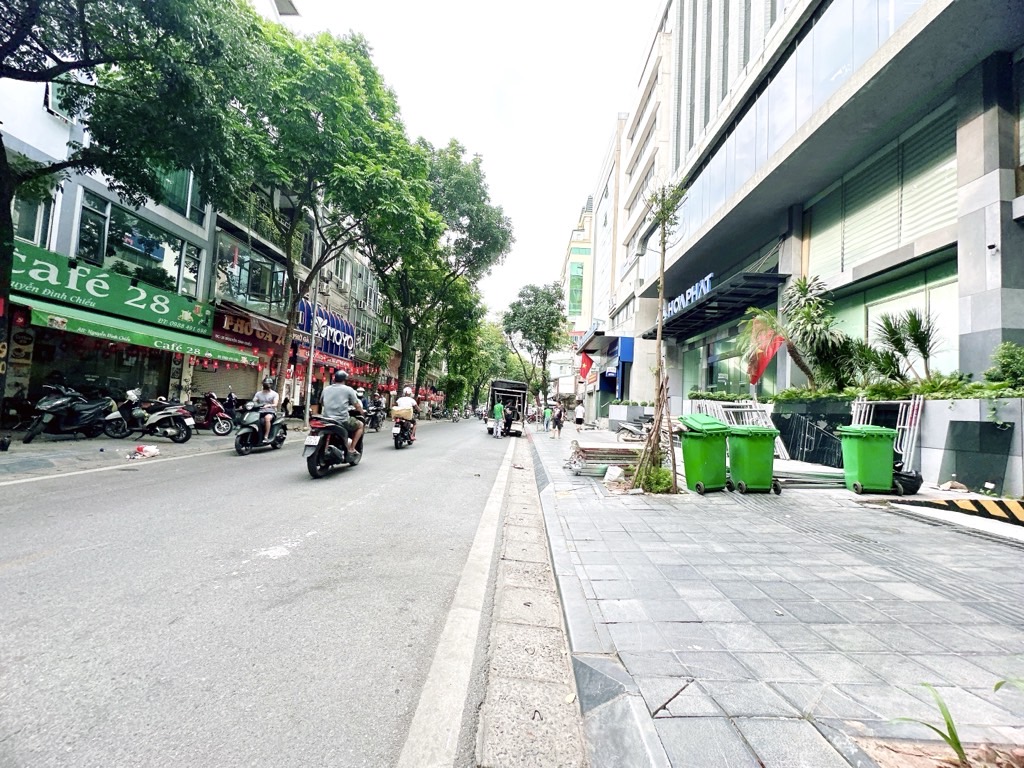 Bán nhà Nguyễn Đình Chiểu - diện tích 90m2 5 tầng - Vị trí sát công viên Thống Nhất - giá 23,5 tỷ