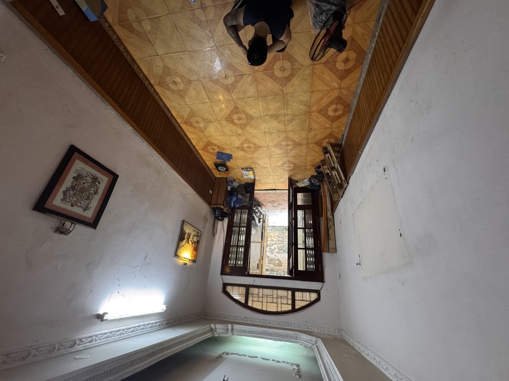 Bán nhà Pháo Đài Láng - diện tích 48m2 5 tầng - Nhà đẹp hiếm có - giá 12,5 tỷ