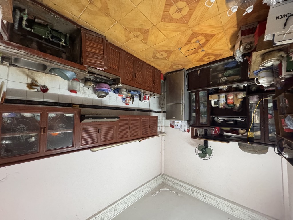 Bán nhà Pháo Đài Láng - diện tích 48m2 5 tầng - Nhà đẹp hiếm có - giá 12,5 tỷ