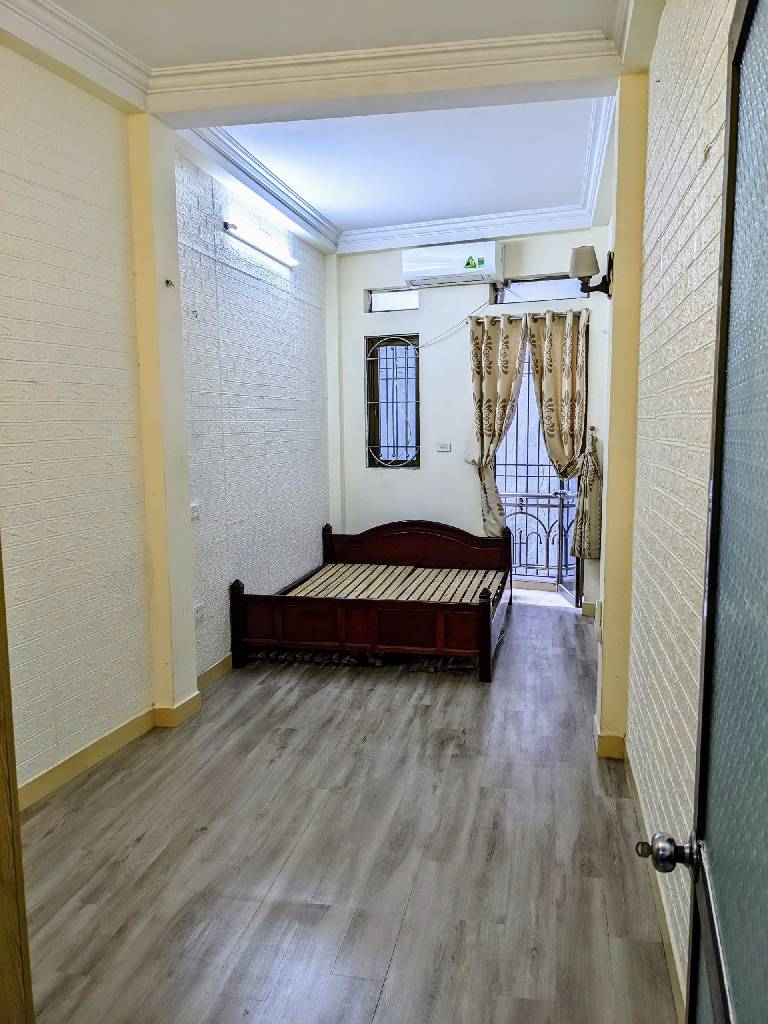 Bán nhà Thái Thịnh - diện tích 28m2 4 tầng - nhà dân xây chắc chắn - giá 6,8 tỷ