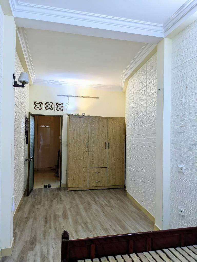 Bán nhà Thái Thịnh - diện tích 28m2 4 tầng - nhà dân xây chắc chắn - giá 6,8 tỷ