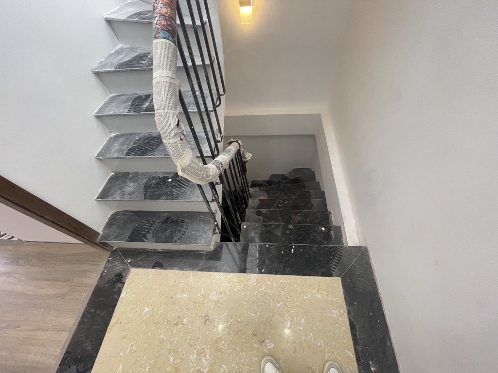 Bán nhà Bạch Mai - 28m2 5 tầng - mặt tiền 3.2m - ngõ rộng 4m - giá 7,3 tỷ