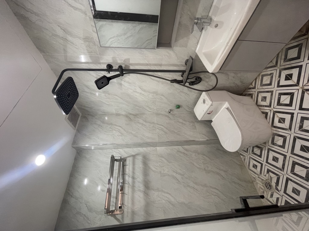 Bán nhà Bạch Mai - 28m2 5 tầng - mặt tiền 3.2m - ngõ rộng 4m - giá 7,3 tỷ
