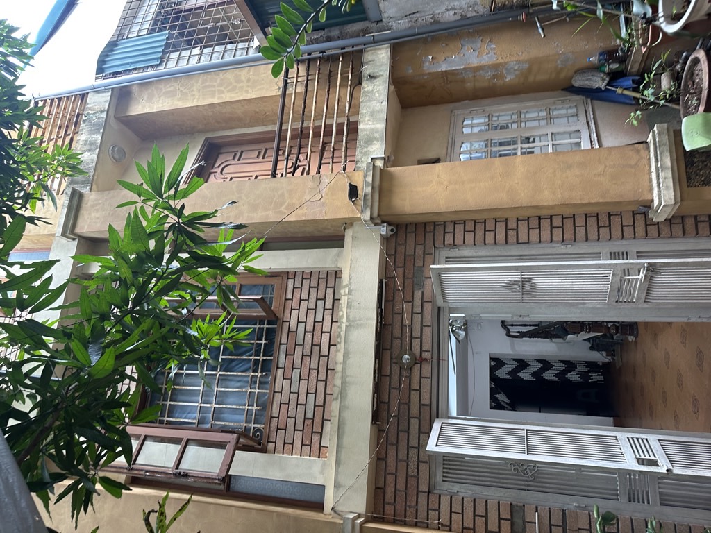 Bán nhà Tây Kết - diện tích 103m2 3 tầng - SIÊU PHẨM- PHÂN LÔ Ô TÔ 7 CHỖ - ĐẦU TƯ -VỊ TRÍ VÀNG - giá 22,5 tỷ