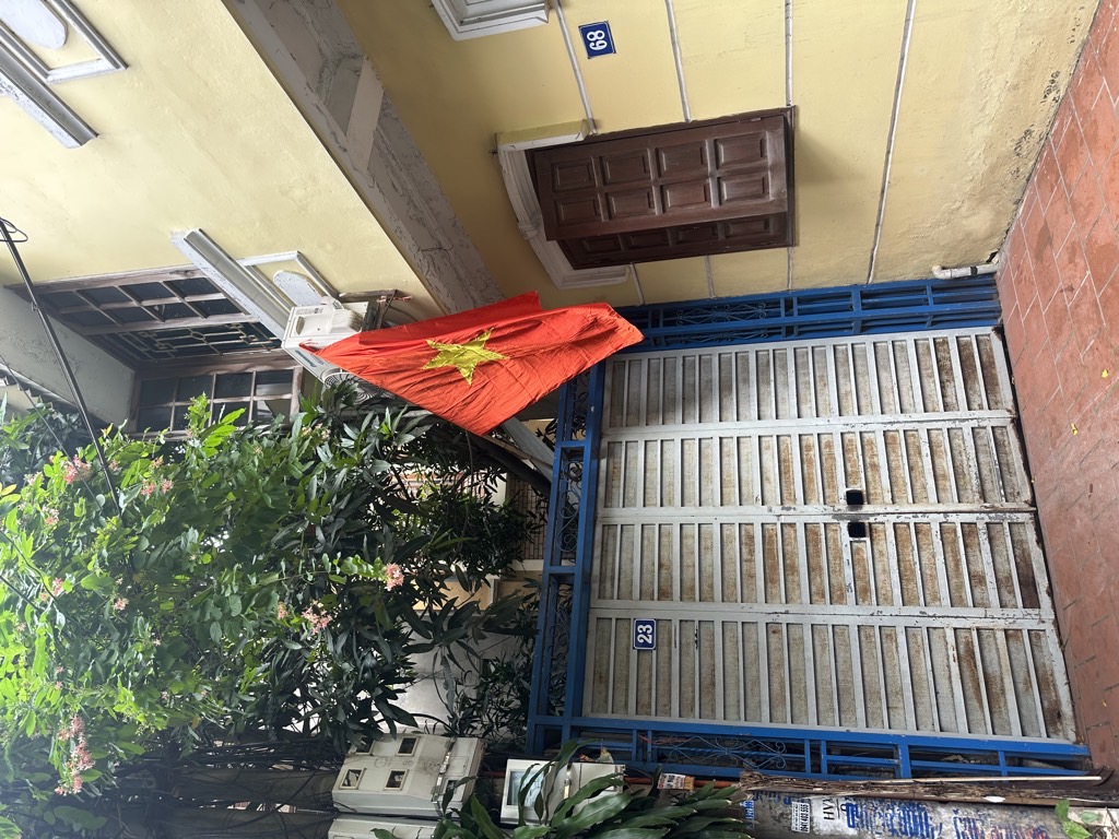 Bán nhà Tây Kết - diện tích 103m2 3 tầng - SIÊU PHẨM- PHÂN LÔ Ô TÔ 7 CHỖ - ĐẦU TƯ -VỊ TRÍ VÀNG - giá 22,5 tỷ