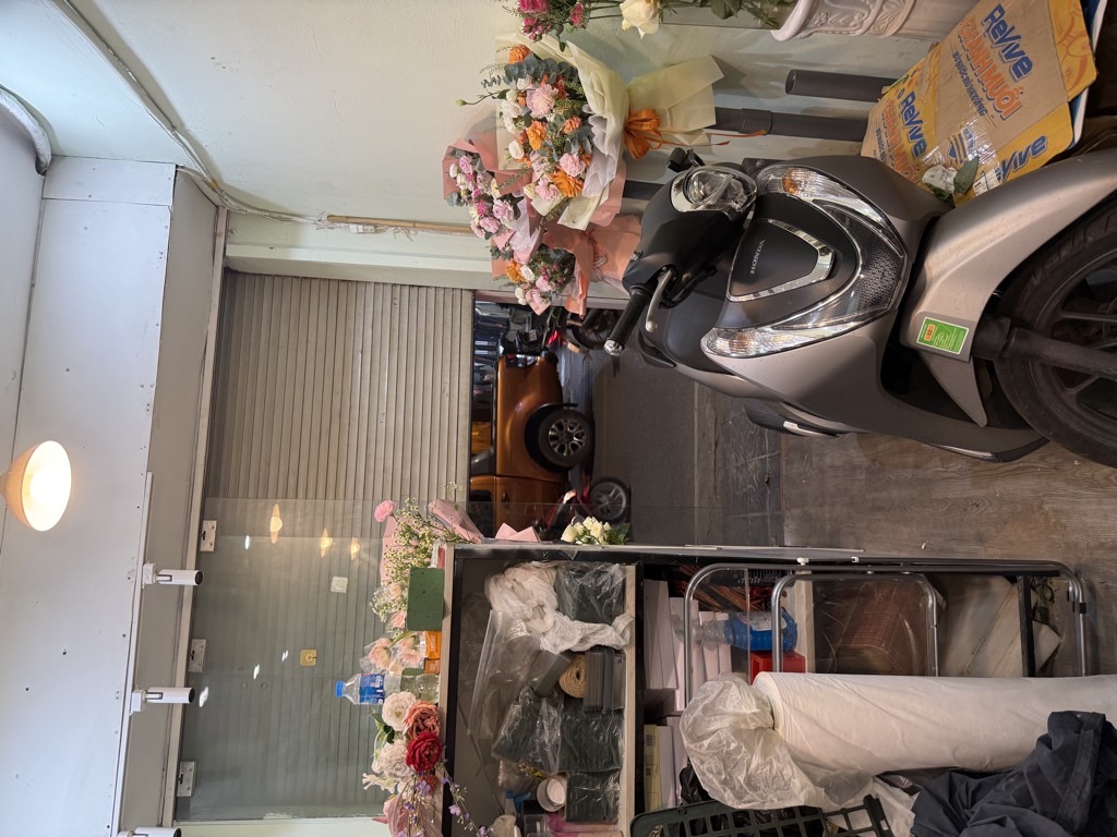 Bán nhà Trương Định - diện tích 28m2 5 tầng - Ô TÔ TẢI ĐỖ CỬA - giá 10 tỷ