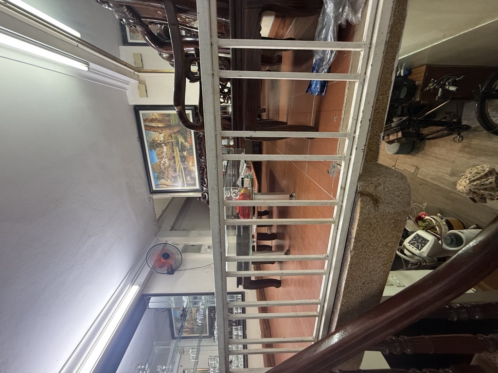 Bán nhà Trương Định - diện tích 28m2 5 tầng - Ô TÔ TẢI ĐỖ CỬA - giá 10 tỷ