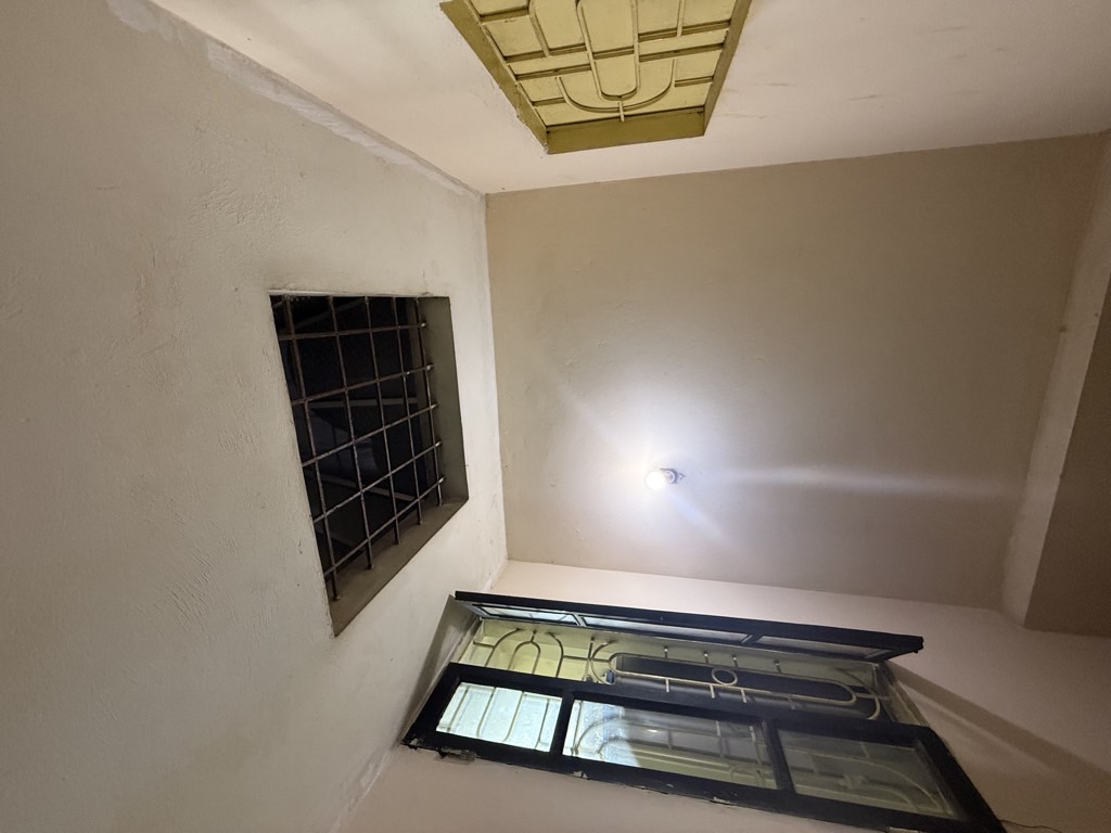 Bán nhà Trương Định - diện tích 28m2 5 tầng - Ô TÔ TẢI ĐỖ CỬA - giá 10 tỷ