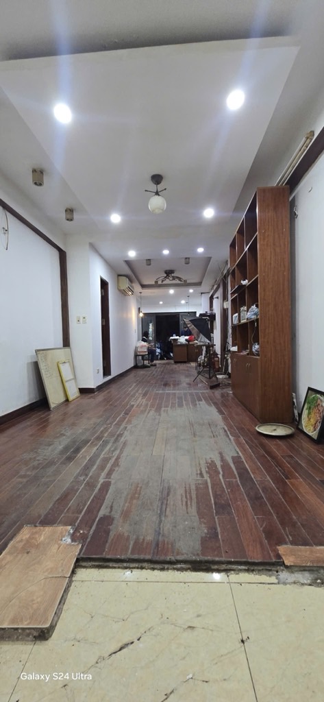 Bán nhà Hoàng Ngọc Phách - diện tích 110m2 1 tầng - Đẹp như chung cư - giá 7,8 tỷ