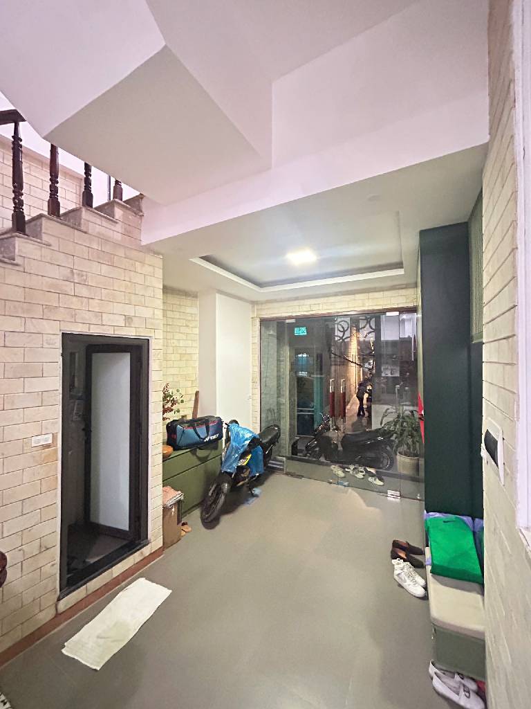 Bán nhà Nguyễn Lương Bằng - diện tích 45m2 5 tầng - gần ô tô - giá 12,5 tỷ