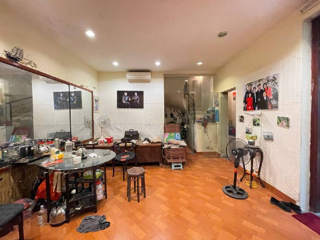 Bán nhà Ngõ Chợ Khâm Thiên - diện tích 79m2 3 tầng - Nhà nhạc sỹ nổi tiếng - giá 14,8 tỷ