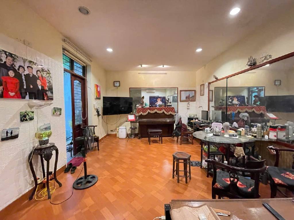 Bán nhà Ngõ Chợ Khâm Thiên - diện tích 79m2 3 tầng - Nhà nhạc sỹ nổi tiếng - giá 14,8 tỷ