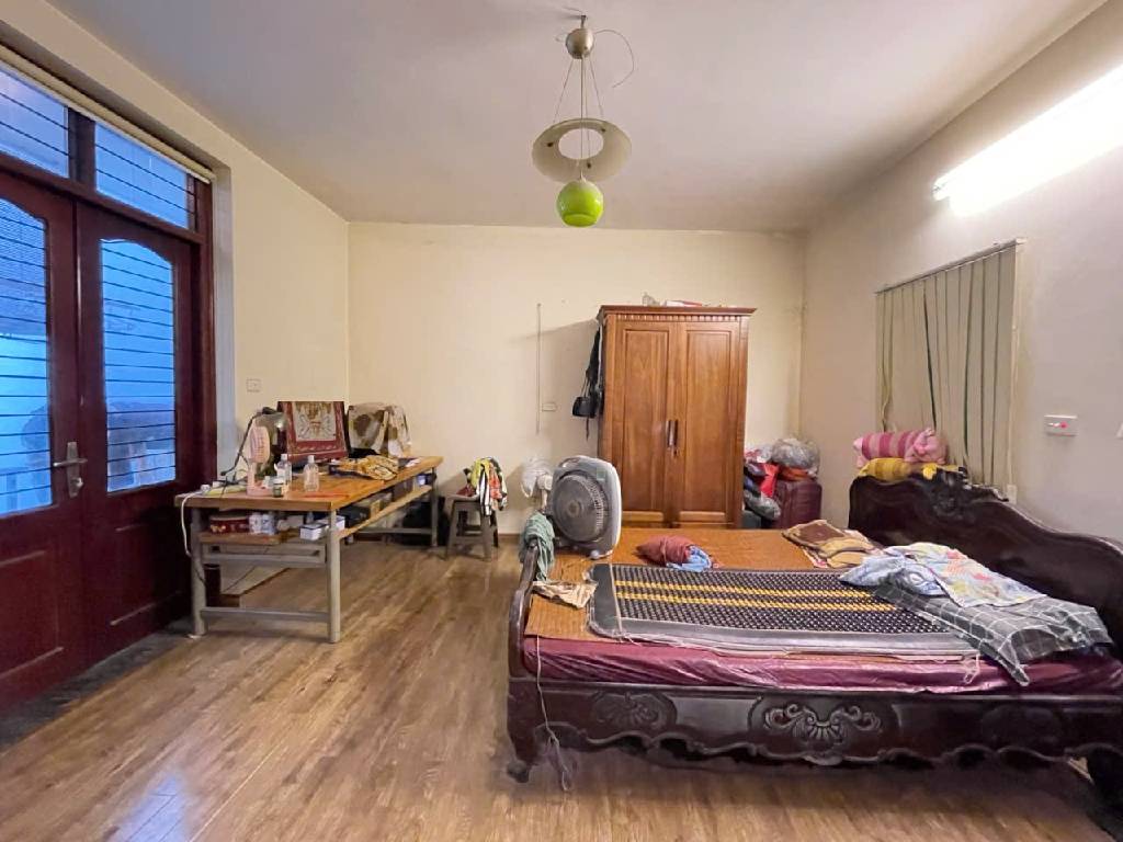 Bán nhà Ngõ Chợ Khâm Thiên - diện tích 79m2 3 tầng - Nhà nhạc sỹ nổi tiếng - giá 14,8 tỷ