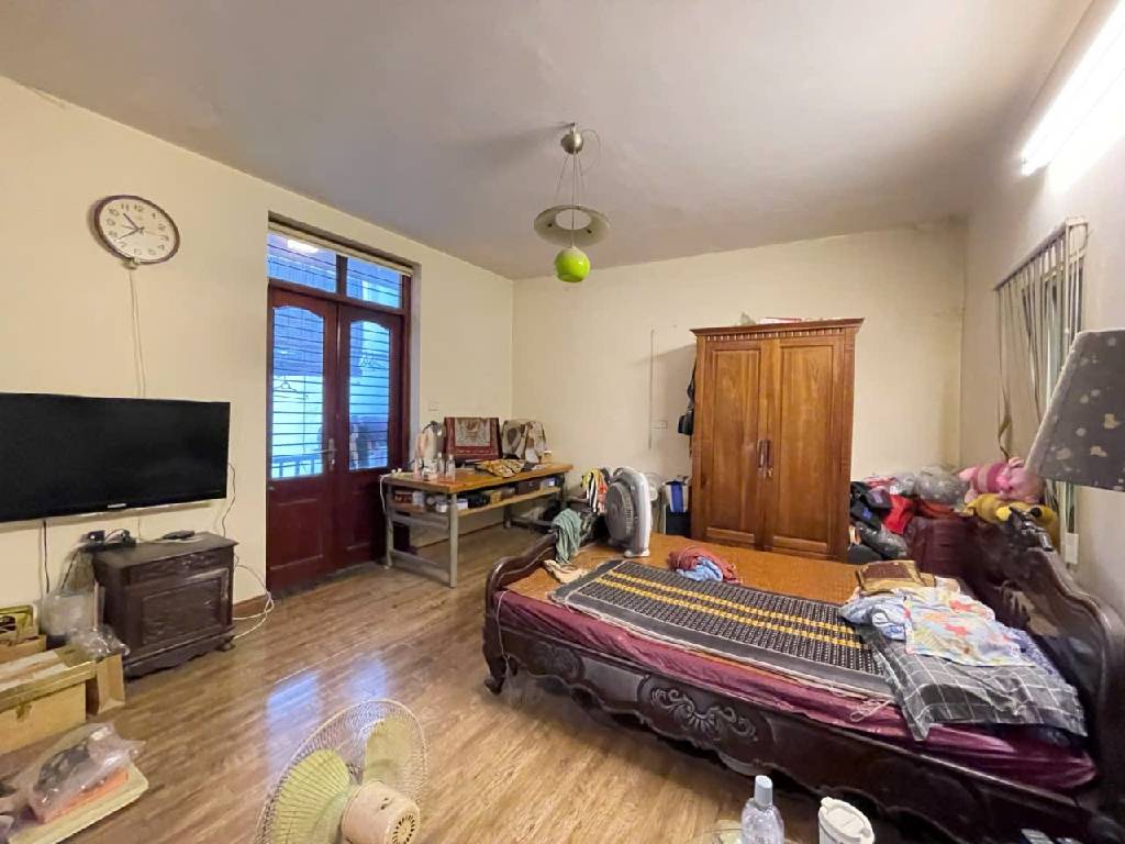 Bán nhà Ngõ Chợ Khâm Thiên - diện tích 79m2 3 tầng - Nhà nhạc sỹ nổi tiếng - giá 14,8 tỷ