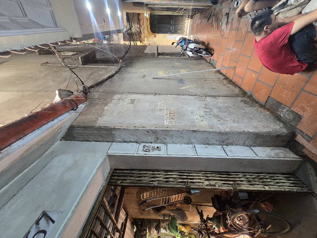 Bán nhà Ngõ Chợ Khâm Thiên - diện tích 79m2 3 tầng - Nhà nhạc sỹ nổi tiếng - giá 14,8 tỷ