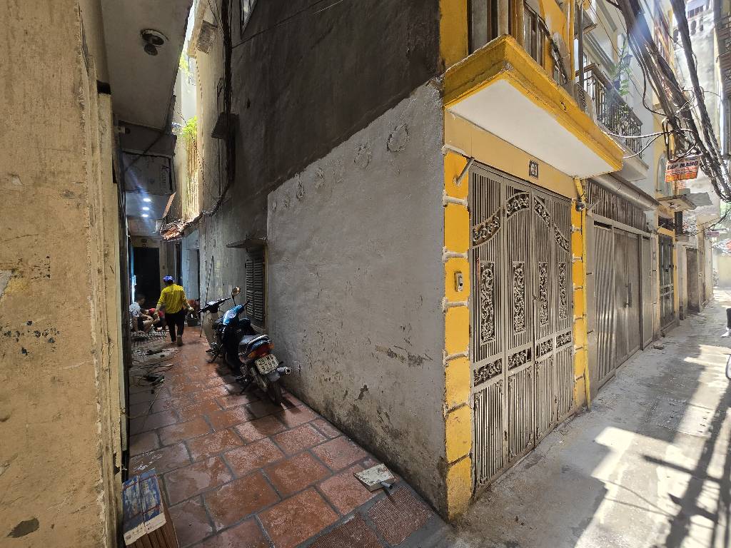 Bán nhà Ngõ Chợ Khâm Thiên - diện tích 79m2 3 tầng - Nhà nhạc sỹ nổi tiếng - giá 14,8 tỷ