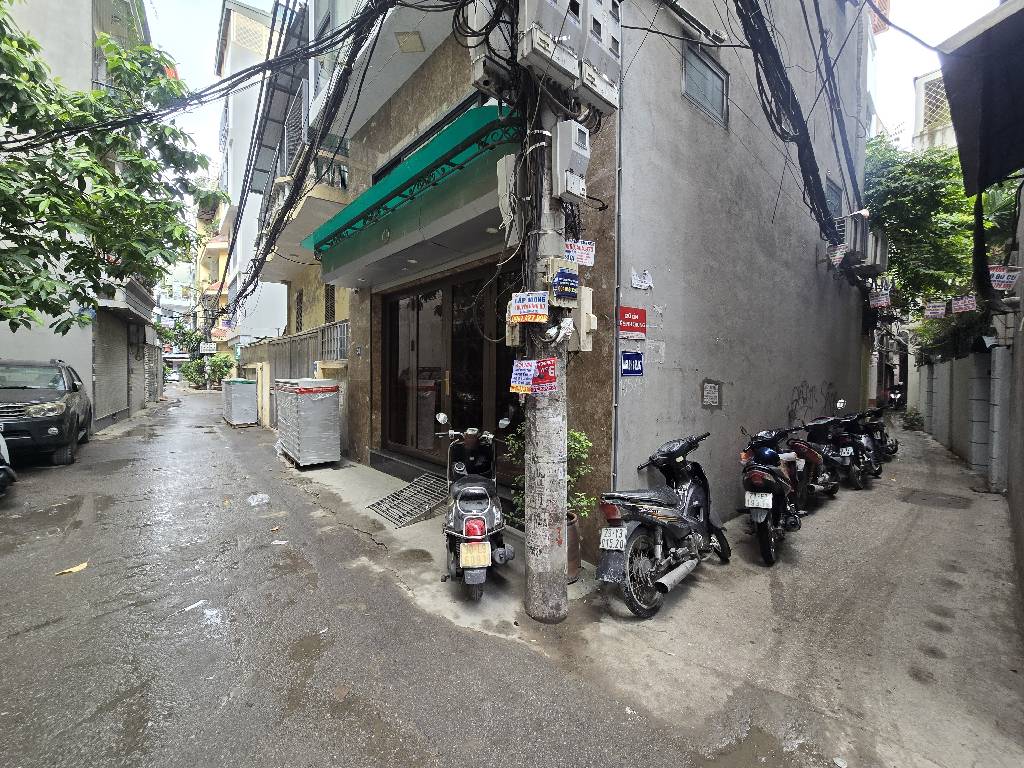 Bán nhà Ngõ Chợ Khâm Thiên - diện tích 79m2 3 tầng - Nhà nhạc sỹ nổi tiếng - giá 14,8 tỷ