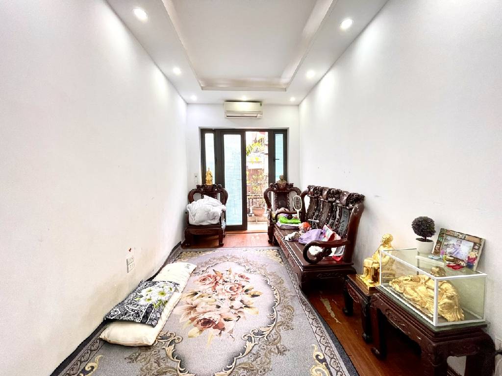 Bán nhà Kim Ngưu - diện tích 48m2 4 tầng - ô tô đỗ cửa - giá 13,5 tỷ