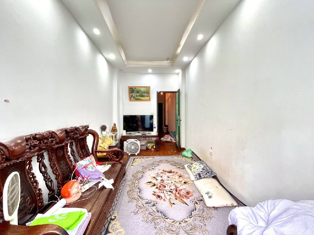 Bán nhà Kim Ngưu - diện tích 48m2 4 tầng - ô tô đỗ cửa - giá 13,5 tỷ