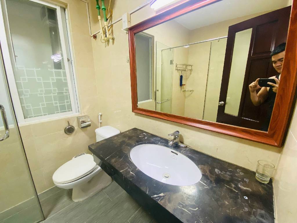 Bán nhà Quan Nhân - diện tích 56,3m2 6 tầng - Ngõ siêu nông - giá 10,6 tỷ