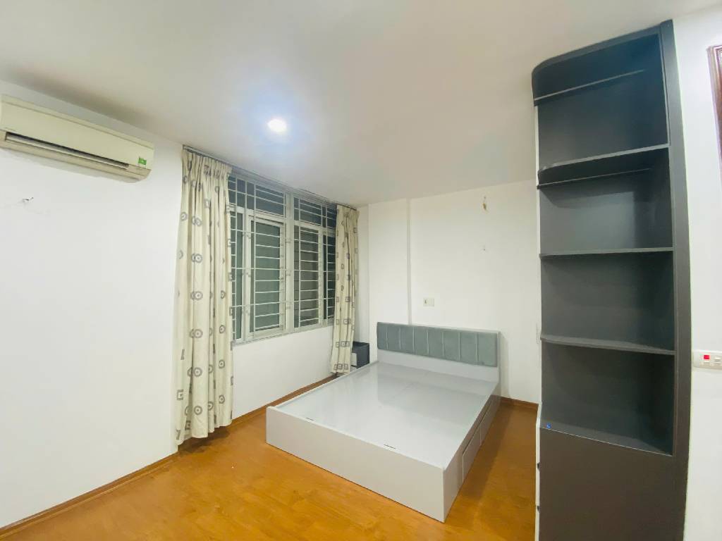 Bán nhà Quan Nhân - diện tích 56,3m2 6 tầng - Ngõ siêu nông - giá 10,6 tỷ